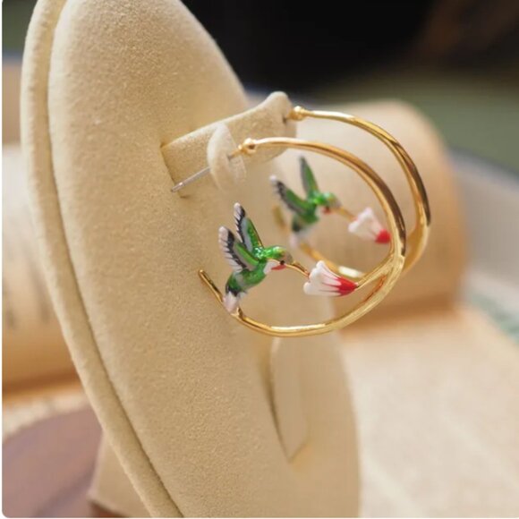 Humming Bird earrings - Picture 1 of 3